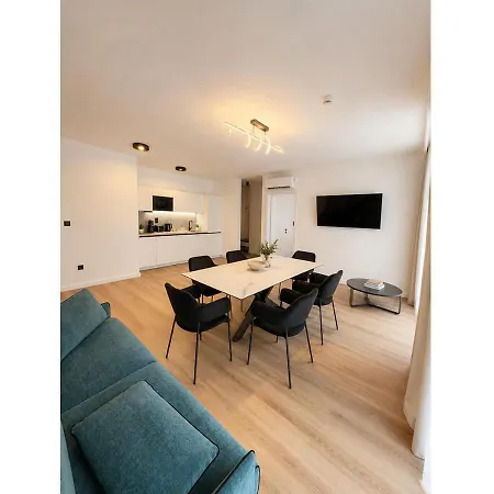 Collect Aparthotel 4*