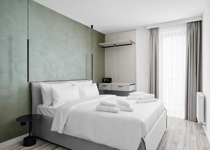 Collect بودابست