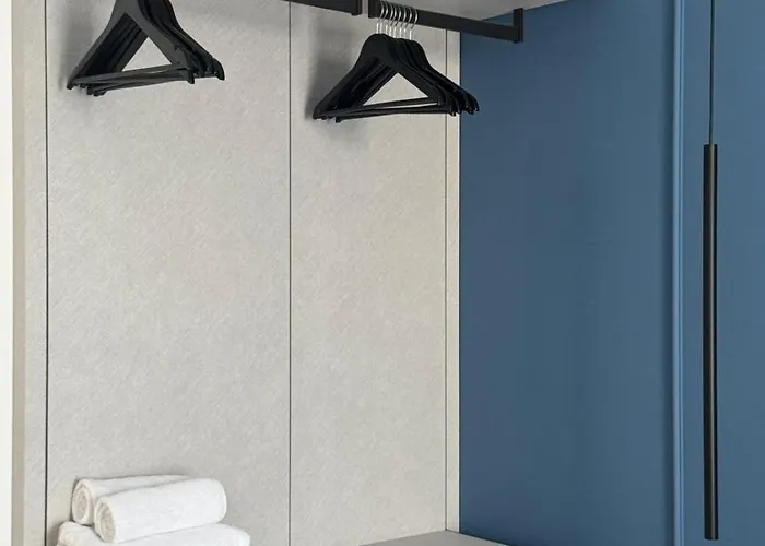 Collect بودابست