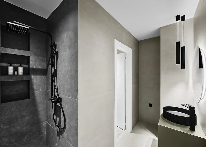 Collect بودابست